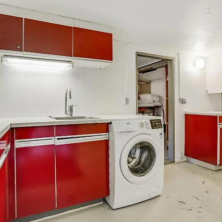 Semesterbostad Lovely In With Kitchen