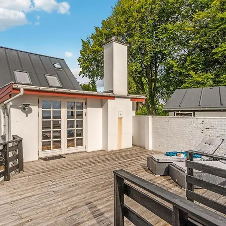 Lovely In With Kitchen Semesterbostad *